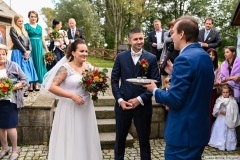 Svatby-s-cihliky-martin-cihlar-marcela-cihlarova-galerie-svatba-svatebni-koordinatorka-dj-hudba-na-svatbu-agentura-praha-koordinace-svatby-svateb-nikola-16