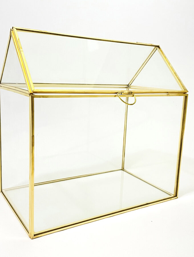 Skleněná truhla domeček se zlatým okrajem